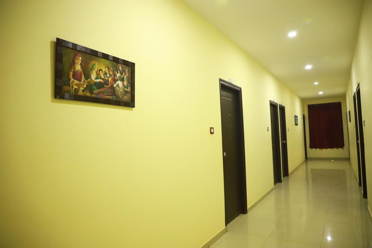 Megha Residency Hotel Haveri Buitenkant foto