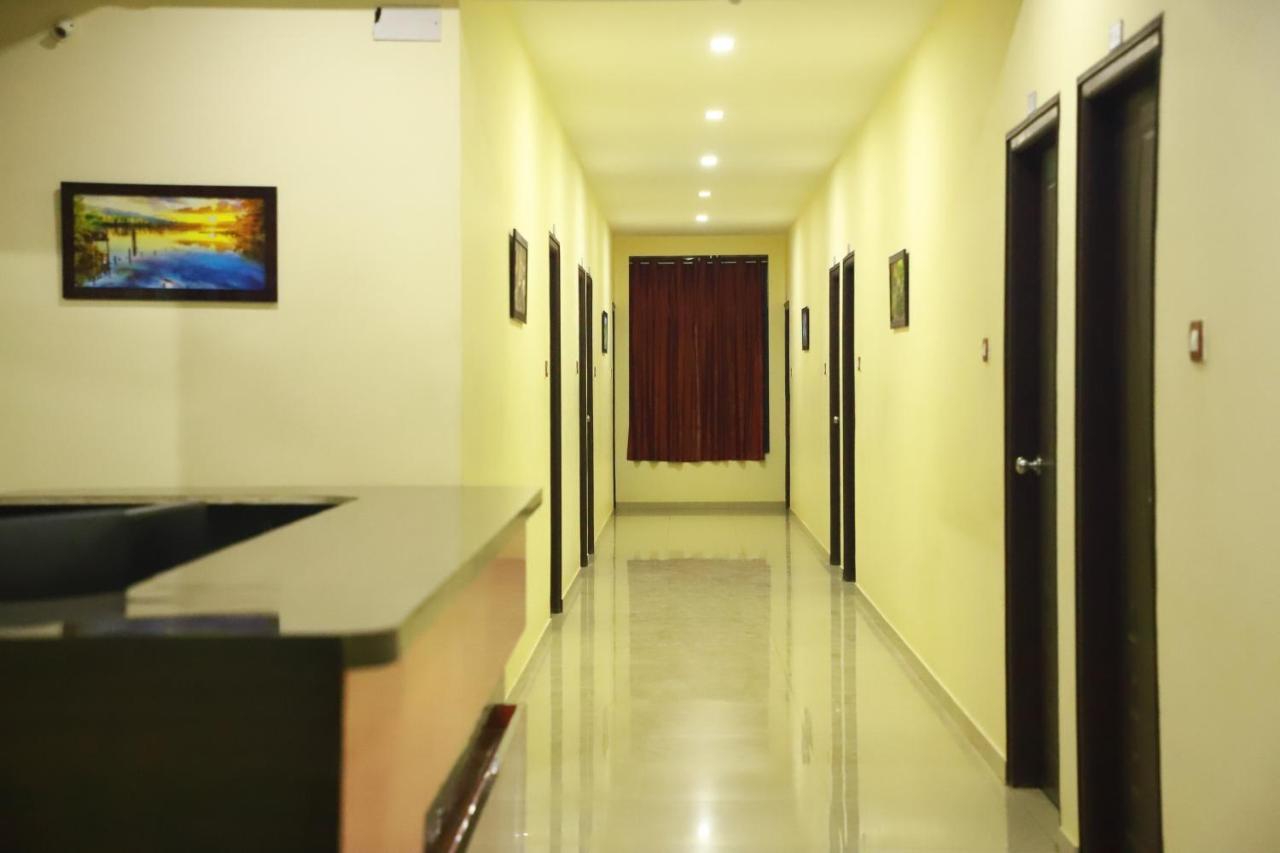 Megha Residency Hotel Haveri Buitenkant foto