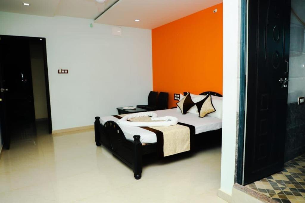 Megha Residency Hotel Haveri Buitenkant foto